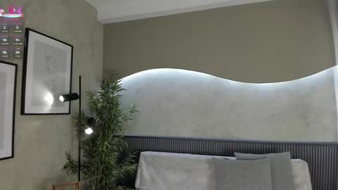 Ms Willow online show from 10.10.25