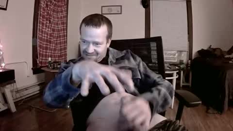 Snapshot of willydogg83 chatting on 12.02.25 willydogg83 online show from 12.02.25