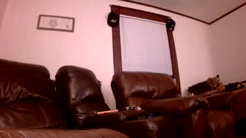 willydogg83 online show from 06.21.26