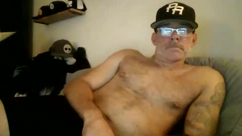 Snapshot of wingnutt765733 chatting on 10.17.25 wingnutt765733 online show from 10.17.25