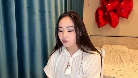 Snapshot of winterluchini chatting on 02.17.26 Amina online show from 02.17.26