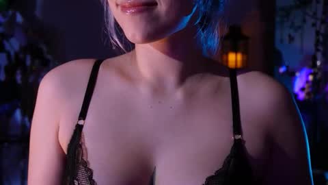 Goddess of two strapons  - Mr. long Don Mr. Pinky online show from 12.17.25