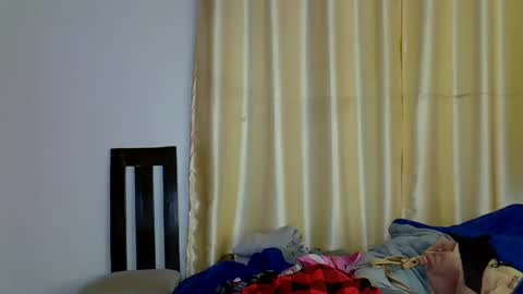 Snapshot of wizzia_khalifa chatting on 02.18.25 girlie o online show from 02.18.25