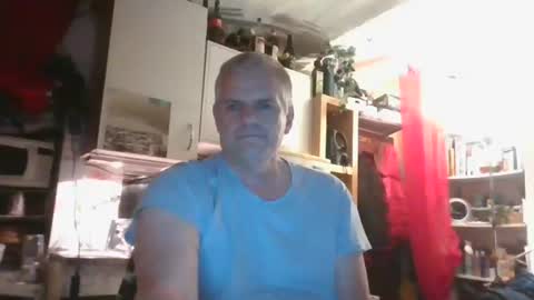 Snapshot of wohnung_at chatting on 12.29.24 wohnung_at online show from 12.29.24