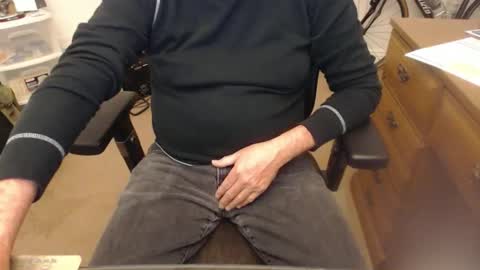 Snapshot of wolfie0717 chatting on 11.10.25 wolfie0717 online show from 11.10.25