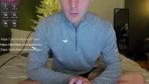 Snapshot of wolfiell chatting on 02.01.25 Wolfienov online show from 02.01.25