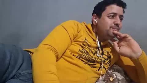 Snapshot of wolfrot chatting on 01.19.25 wolf boy online show from 01.19.25