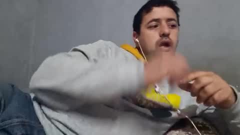 Snapshot of wolfrot chatting on 01.20.25 wolf boy online show from 01.20.25