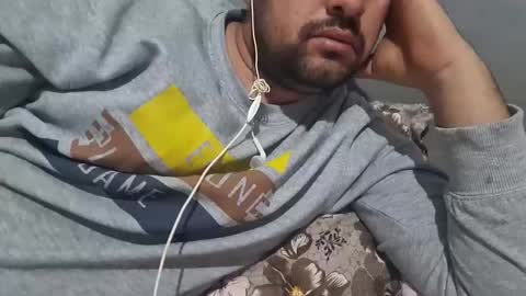 Snapshot of wolfrot chatting on 02.02.25 wolf boy online show from 02.02.25