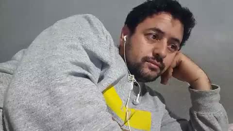 Snapshot of wolfrot chatting on 02.04.25 wolf boy online show from 02.04.25