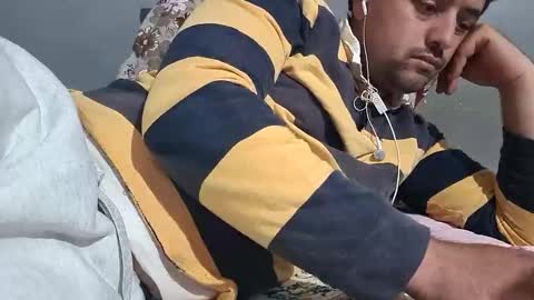 Snapshot of wolfrot chatting on 02.08.25 wolf boy online show from 02.08.25