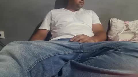 Snapshot of wolfrot chatting on 09.22.25 wolf boy online show from 09.22.25