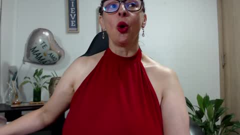 Snapshot of womanhornyx chatting on 05.15.26 Womanhornyx online show from 05.15.26