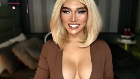 Julia online show from 11.30.25