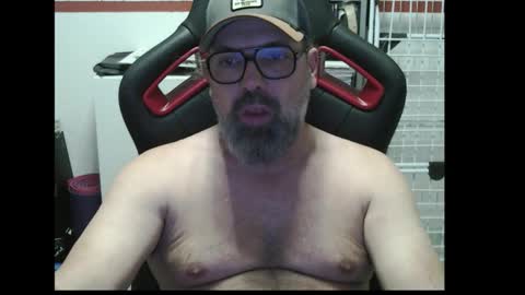 Snapshot of womenizzeer chatting on 11.01.25 Adam online show from 11.01.25