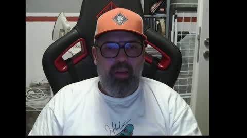 Snapshot of womenizzeer chatting on 11.21.25 Adam online show from 11.21.25