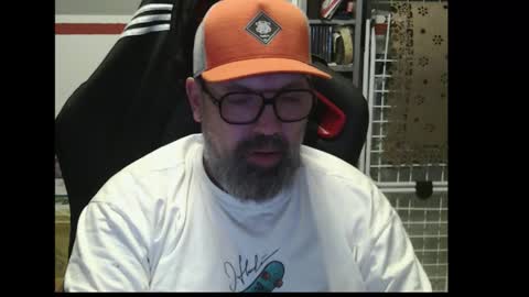 Snapshot of womenizzeer chatting on 11.24.25 Adam online show from 11.24.25