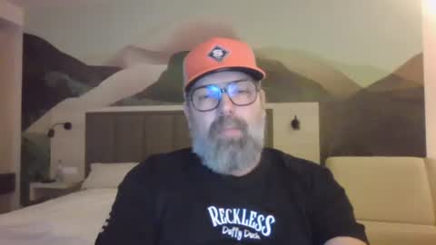 Snapshot of womenizzeer chatting on 12.04.25 Adam online show from 12.04.25