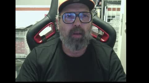 Snapshot of womenizzeer chatting on 02.20.26 Adam online show from 02.20.26