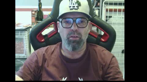 Snapshot of womenizzeer chatting on 03.01.26 Adam online show from 03.01.26