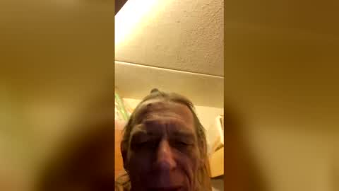 Snapshot of wonderboy3272 chatting on 01.09.26 guido online show from 01.09.26