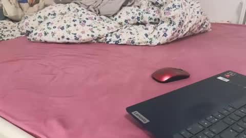 Snapshot of wondergirl_68 chatting on 02.01.25 Wondergirl online show from 02.01.25