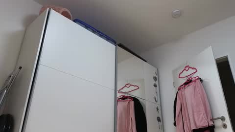 Snapshot of wondergirl_68 chatting on 11.13.25 Wondergirl online show from 11.13.25