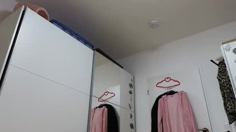 Snapshot of wondergirl_68 chatting on 11.27.25 Wondergirl online show from 11.27.25