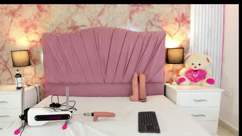 wonderkloe_ online show from 04.09.26