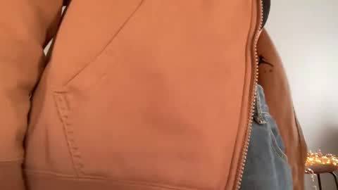 Snapshot of wonderland_stia chatting on 03.09.25 Stia online show from 03.09.25