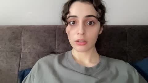 Snapshot of wonderland_stia chatting on 09.09.25 Stia online show from 09.09.25