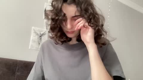 Snapshot of wonderland_stia chatting on 09.10.25 Stia online show from 09.10.25