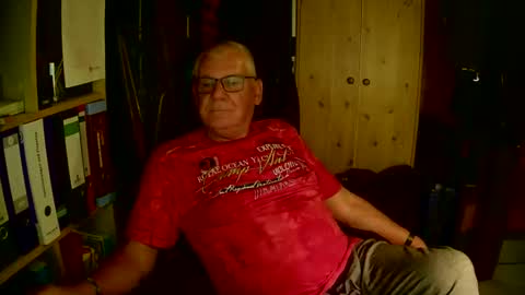 Snapshot of wonneprop10 chatting on 10.19.25 Always Horny online show from 10.19.25