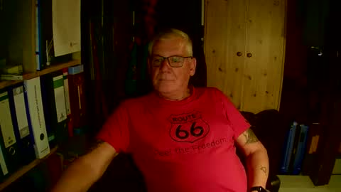 Snapshot of wonneprop10 chatting on 11.12.25 Always Horny online show from 11.12.25