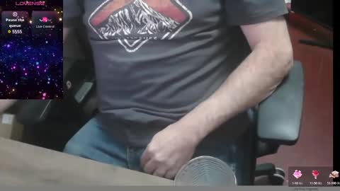 Snapshot of woodworker6473 chatting on 01.06.25 woodworker6473 online show from 01.06.25