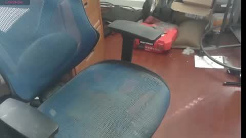 Snapshot of woodworker6473 chatting on 01.20.25 woodworker6473 online show from 01.20.25