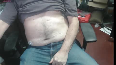 Snapshot of woodworker6473 chatting on 01.25.25 woodworker6473 online show from 01.25.25