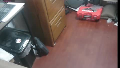 Snapshot of woodworker6473 chatting on 01.28.25 woodworker6473 online show from 01.28.25