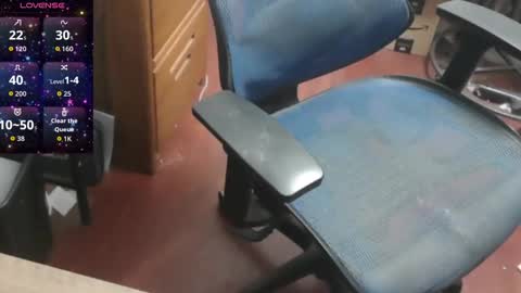 Snapshot of woodworker6473 chatting on 09.24.25 woodworker6473 online show from 09.24.25