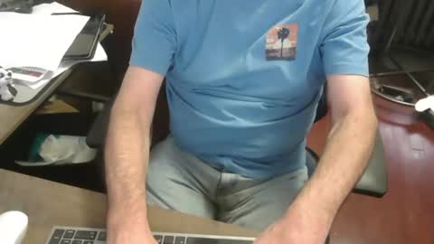 Snapshot of woodworker6473 chatting on 10.20.25 woodworker6473 online show from 10.20.25