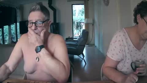 woodwurm and Snoeske online show from 12.22.25