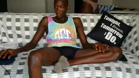 Snapshot of woody_n_buzz chatting on 01.27.25 Woody and Buzz online show from 01.27.25