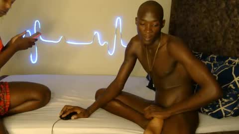 Snapshot of woody_n_buzz chatting on 02.20.25 Woody and Buzz online show from 02.20.25