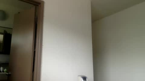 Snapshot of woof_wolf37 chatting on 03.04.26 woof_wolf37 online show from 03.04.26