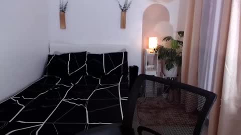 Camilla online show from 12.03.24