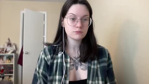 Lucina online show from 01.06.25