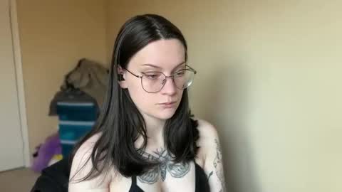 Lucina online show from 02.10.25