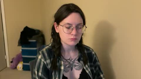 Lucina online show from 02.21.25