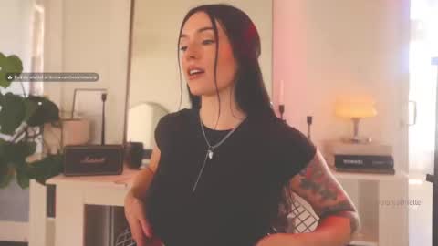 Brielle online show from 01.23.25