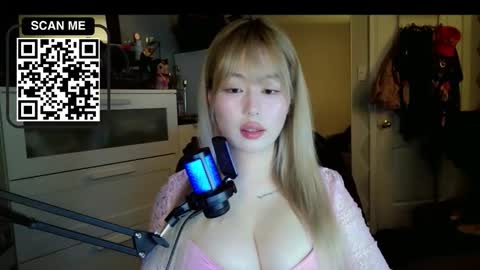 Snapshot of worshipcarrienoona chatting on 04.01.26 Worshipcarrienoona online show from 04.01.26